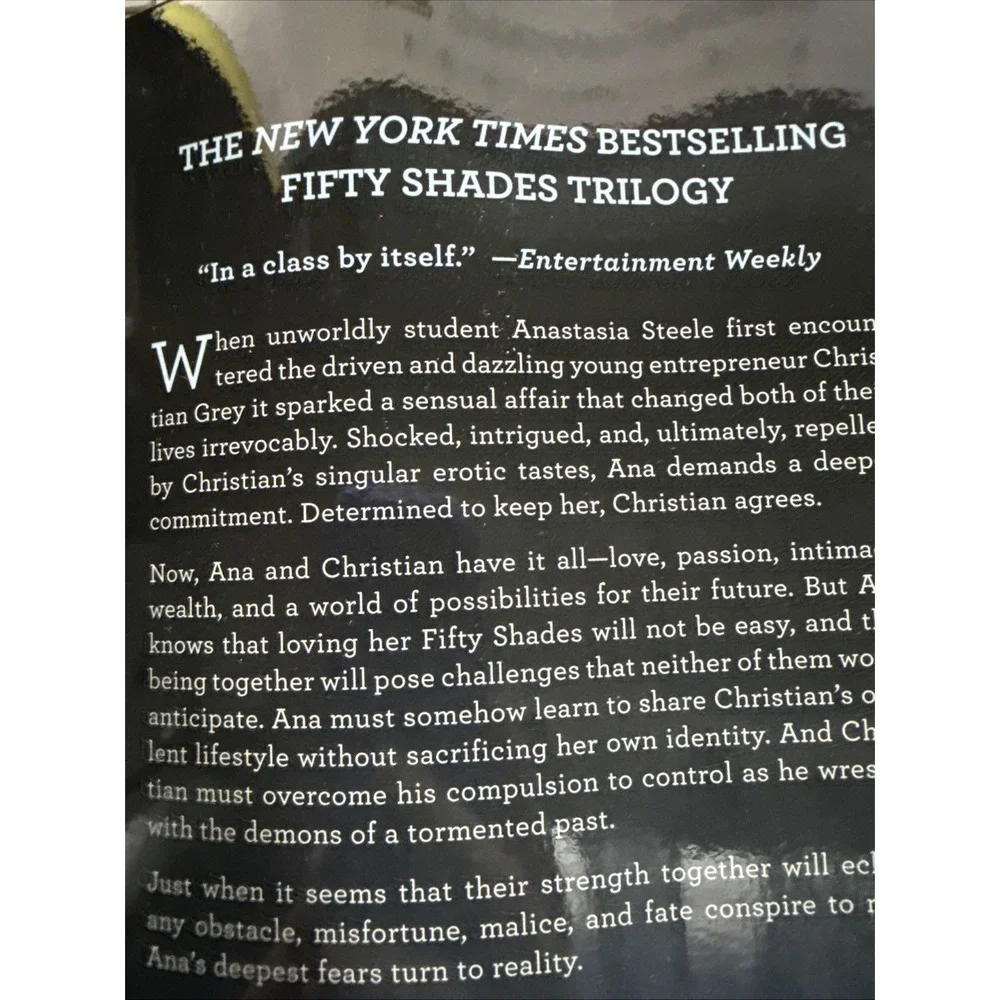 Fifty Shades Freed : Book Three of the Fifty Shades Trilogy by E. L. James...